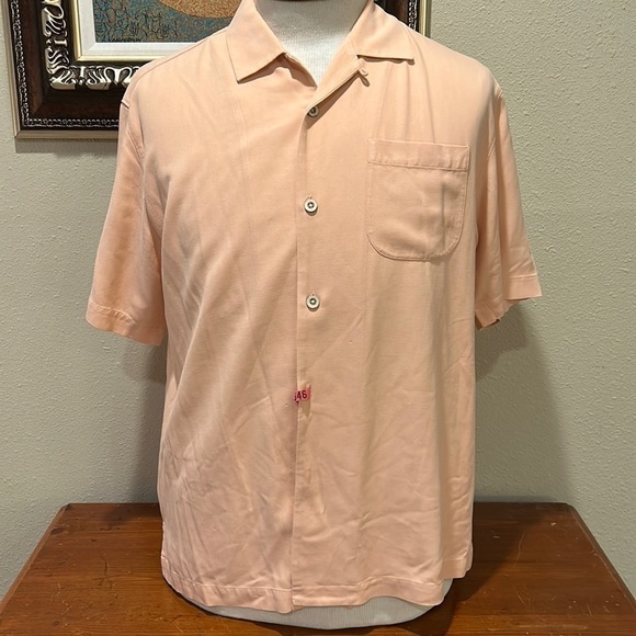 Tommy Bahama Original Fit 100% Silk Button Down shirt - Size Large -‎ Salmon - Picture 1 of 8